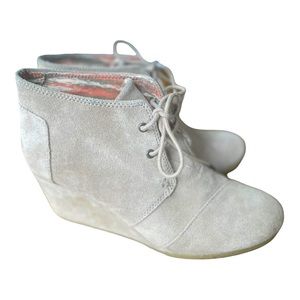 Toms tan booties size 9